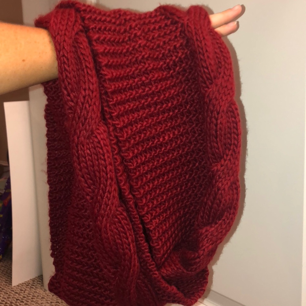 Wrap knit scarf